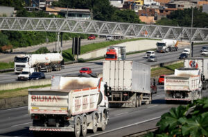 Leia mais sobre o artigo Pix Caminhoneiro terá duas parcelas pagas na primeira quinzena de agosto